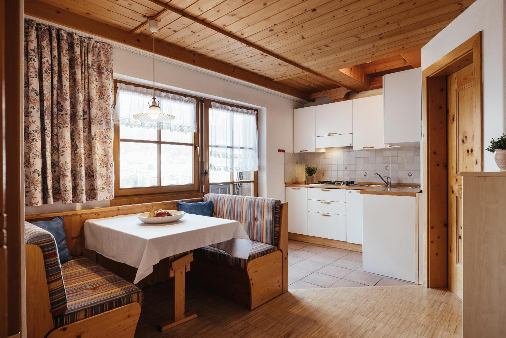 Apartment Roda De Ciar *
